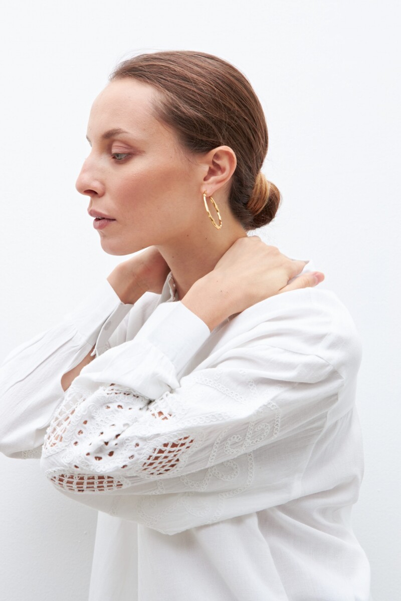 Camisa con aplique en mangas blanco