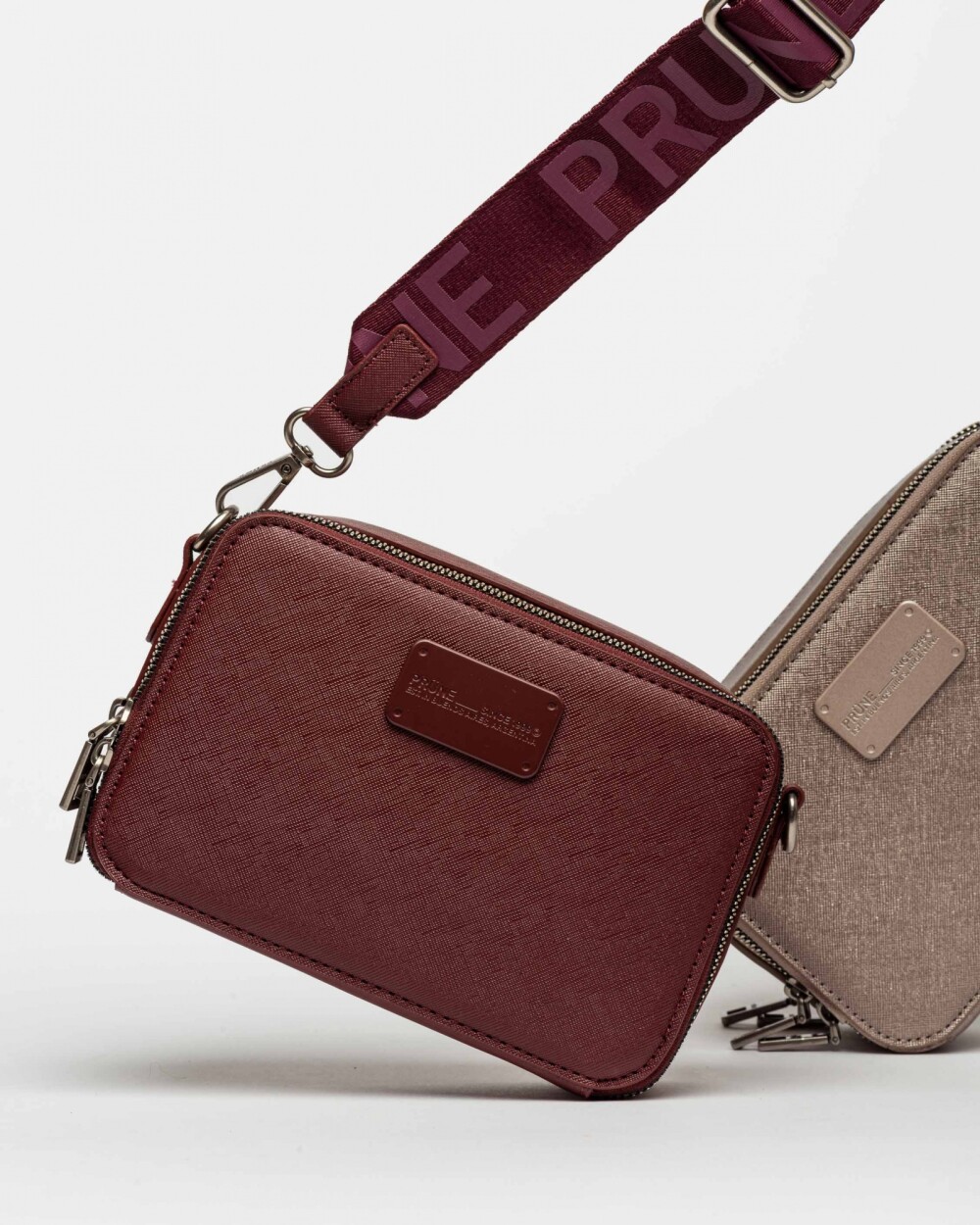 Bandolera New Penny En Efecto Cuero Zaffiano Berry