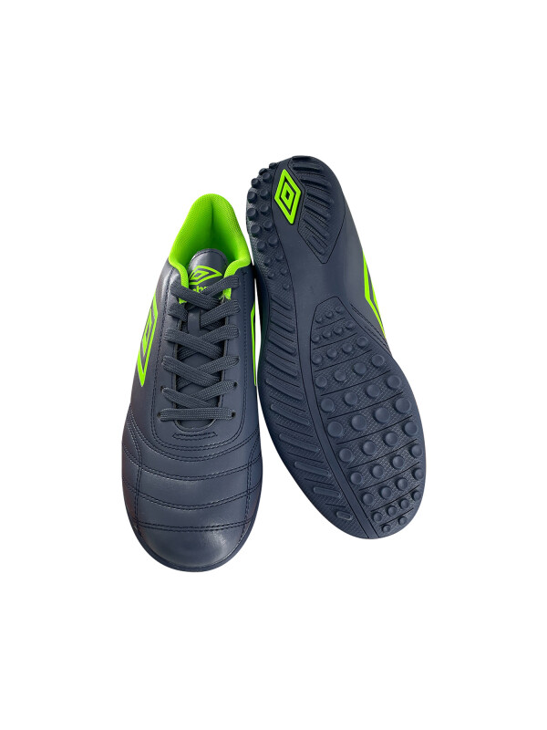 Calzado Classic II TF Umbro Hombre 01v