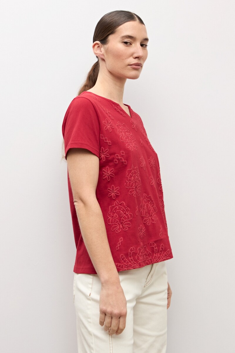 Remera puff print carmesí