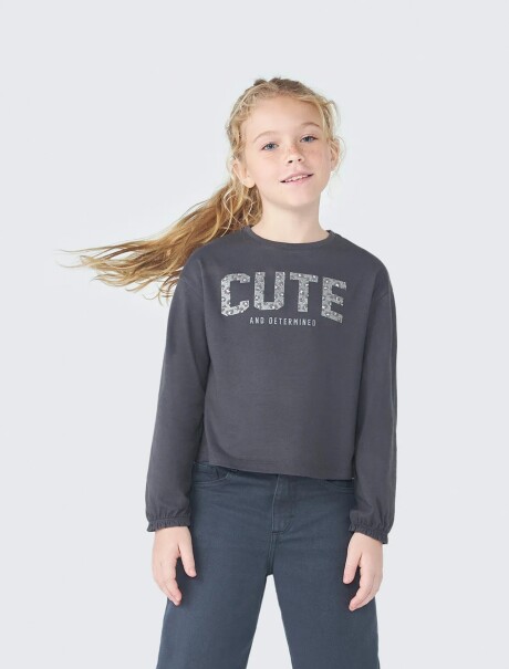 BLUSA INFANTIL CON ESTAMPA GRIS OSCURO