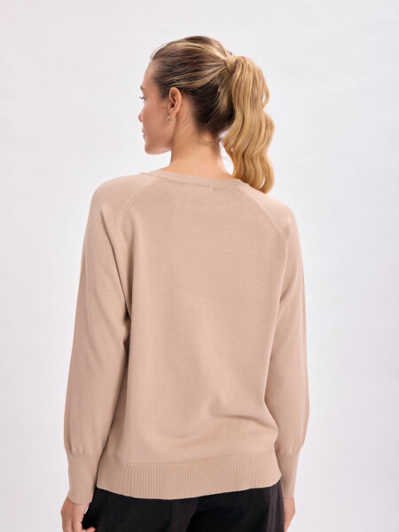 Buzo básico cuello redondo Beige