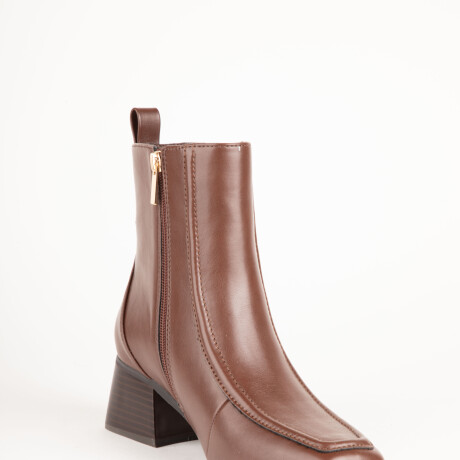 BOTA KENNANS Chocolate