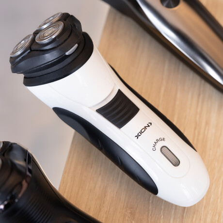 afeitadora 3 cuchillas modelo sport COLOR UNICO