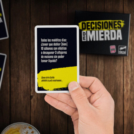 Juego de cartas Decisiones De Mi3rda Sc