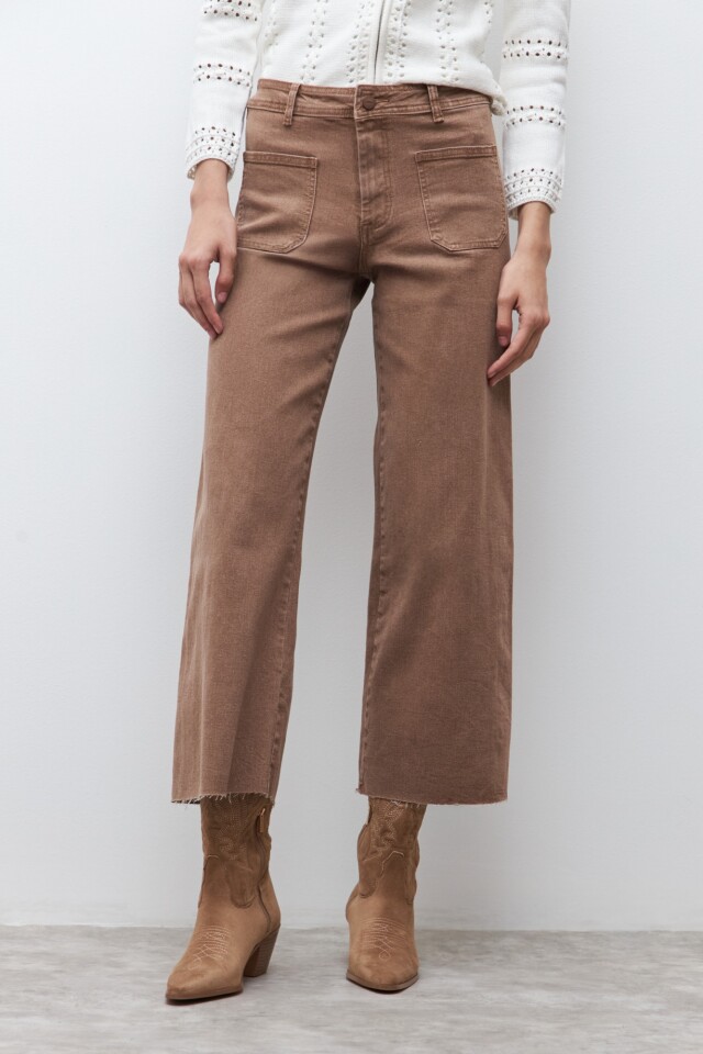 Jean culotte Paulina con bolsillos tostado