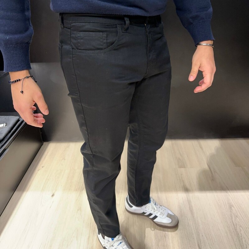 Pantalón 5 bolsillos NEGRO