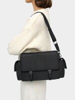 Bolso Bandolera De Nylon Con Solapa negro