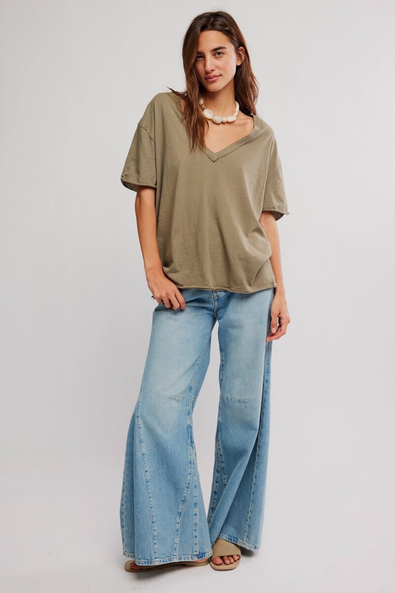 REMERA NINA V Oliva Pol