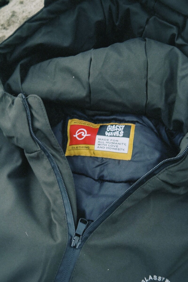 CAMPERA BAJO 0° / Verde Oscuro U
