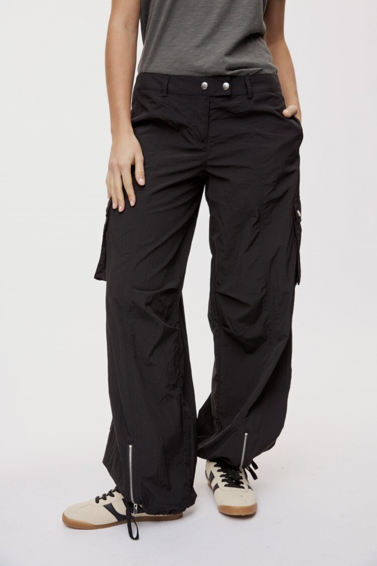 PANTALÓN LOWLANDS Negro
