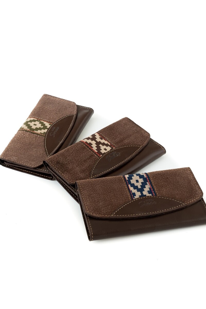 Lujo Rústico: Billetera Cuero Pecarí y Pampa Lujo Rústico: Billetera Cuero Pecarí y Pampa