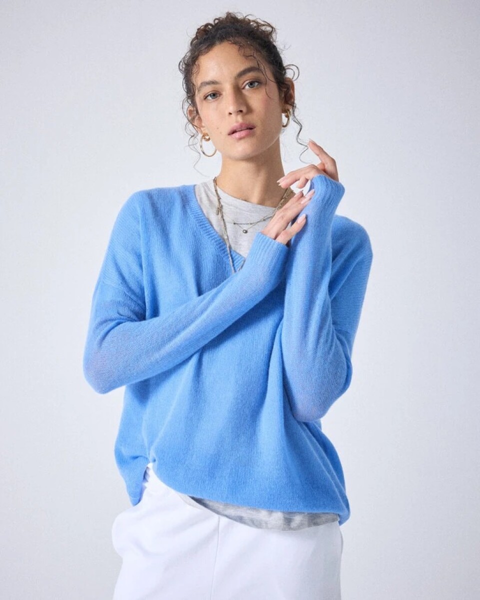 SWEATER V 