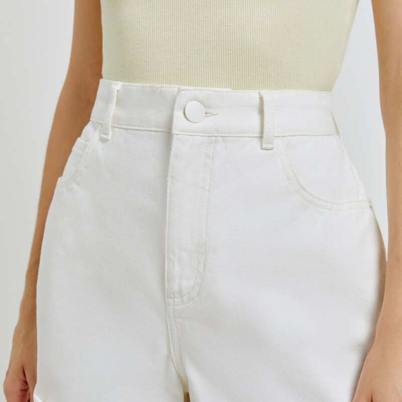 SHORTS FEM BEGE CLARO