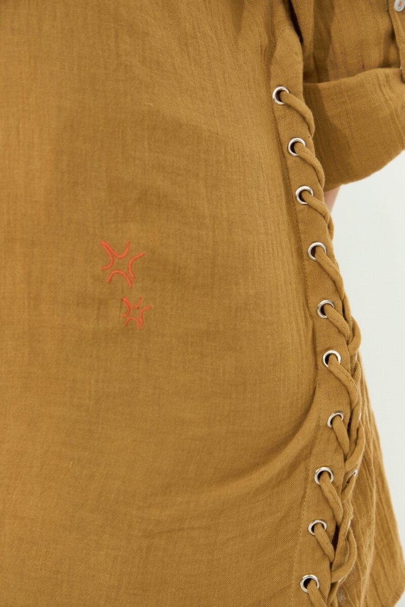 Camisa acordonada tostado