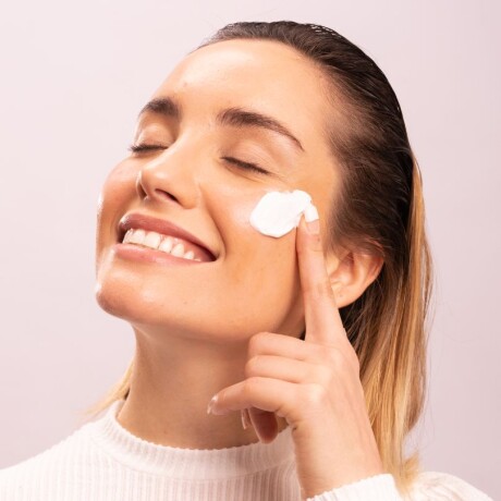 CENTELLA BLEMISH CREAM COSRX (Crema con centella asiática para pieles mixtas, grasas y/o enrojecidas) CENTELLA BLEMISH CREAM COSRX (Crema con centella asiática para pieles mixtas, grasas y/o enrojecidas)