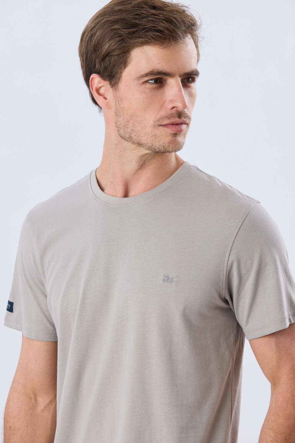 REMERA BÁSICA DE ALGODÓN Khaki