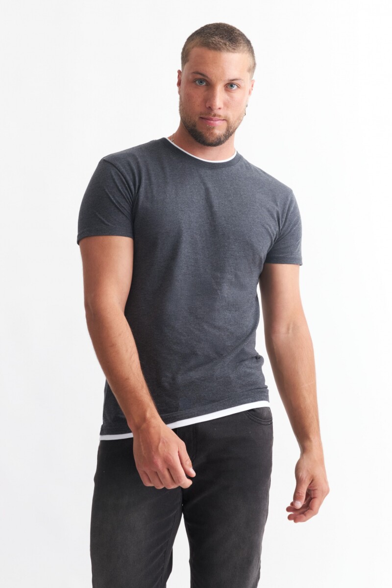 Remera con detalles a contratono - Gris oscuro 