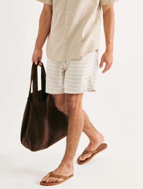 BERMUDA ESTILO JOGGER CON ESTAMPADO BEIGE