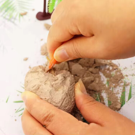 Huevo blanco de dinosaurio sorpresa para excavar Sc