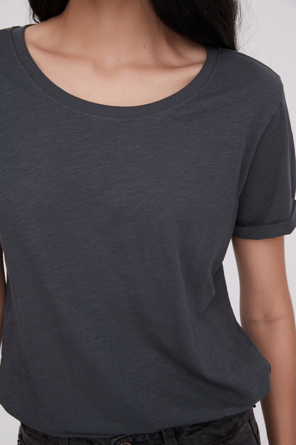 Remera Cordata Gris Topo