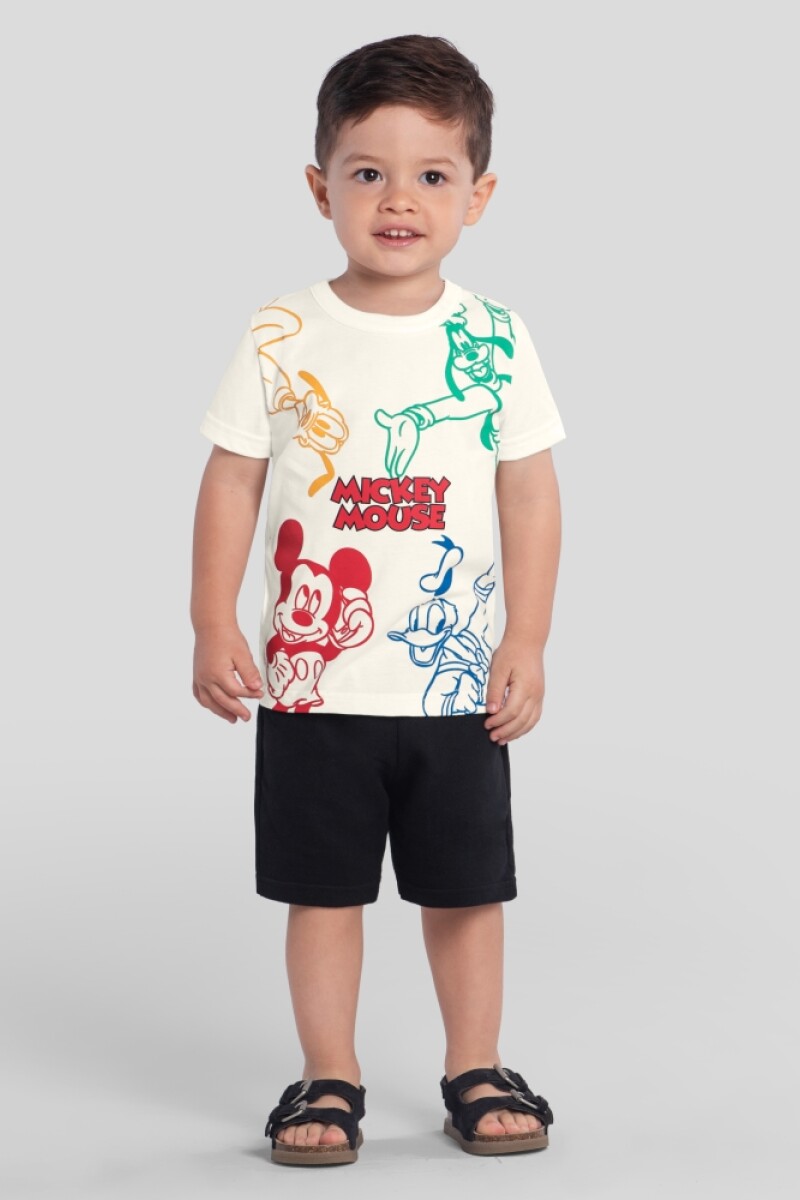 Remera con Serigrafía. Remera con Serigrafía.