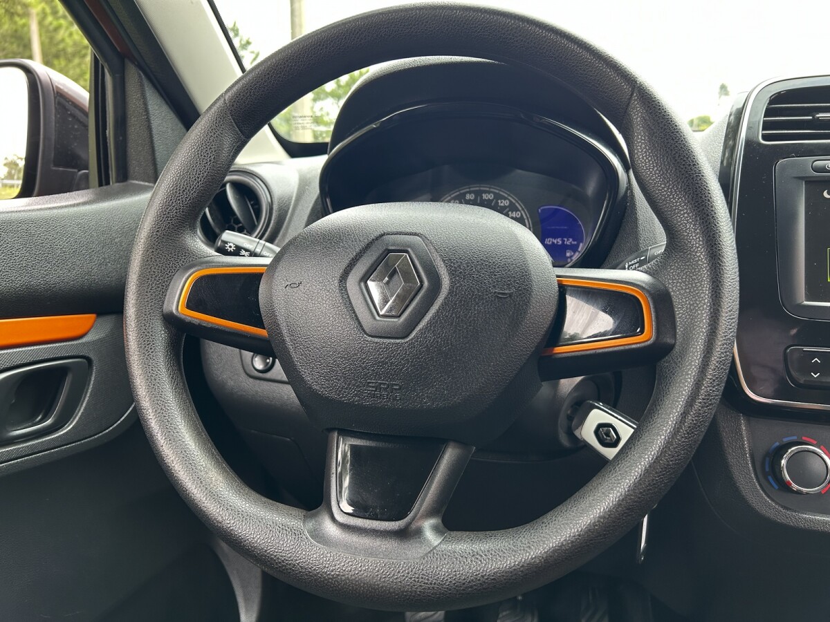 Renault Kwid Outsider EXCELENTE ESTADO! | Permuta / Financia Renault Kwid Outsider EXCELENTE ESTADO! | Permuta / Financia