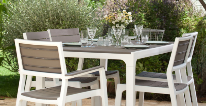 Infaltables para tu living de verano al aire libre