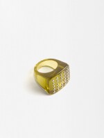 Anillo Cuadrado Con Detalles De Puntos verde