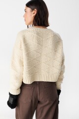 Sweater Crop Crudo