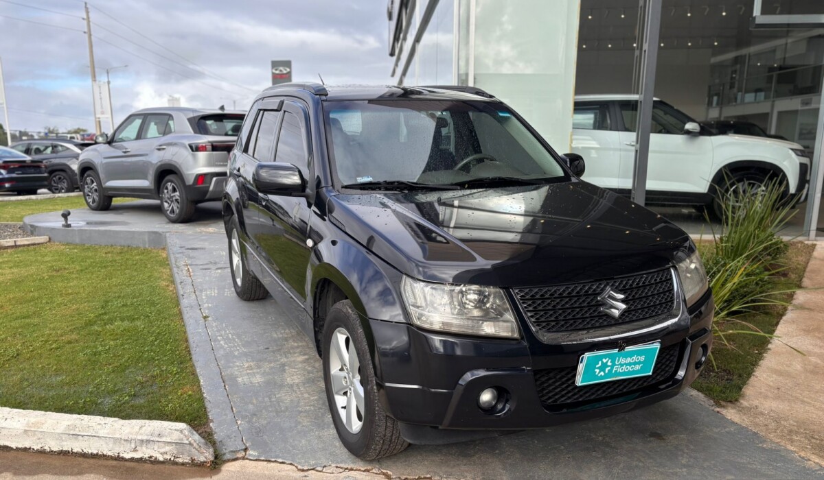 Suzuki Grand Vitara JLX - 2012 Suzuki Grand Vitara JLX - 2012