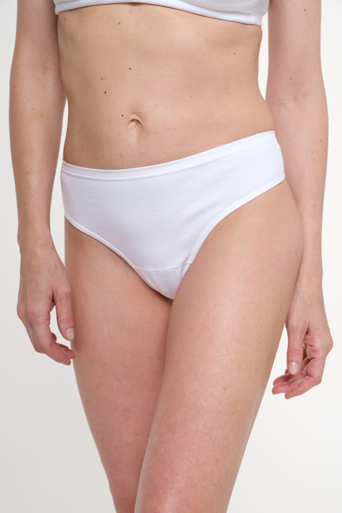 Colaless Claire Blanco