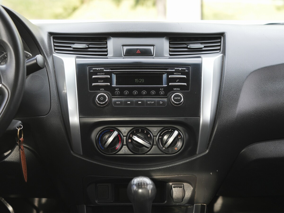 Nissan Frontier NP300 2.5 TDI 4x2| Permuta / Financia Nissan Frontier NP300 2.5 TDI 4x2| Permuta / Financia