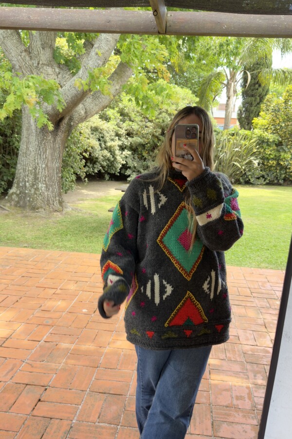 Sweater Gitano Lana Base Gris Oscuro