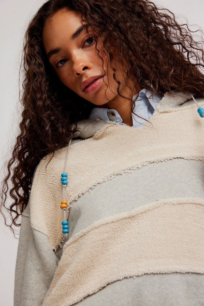 BUZO CON CAPUCHA CAMP CRUSH Gris