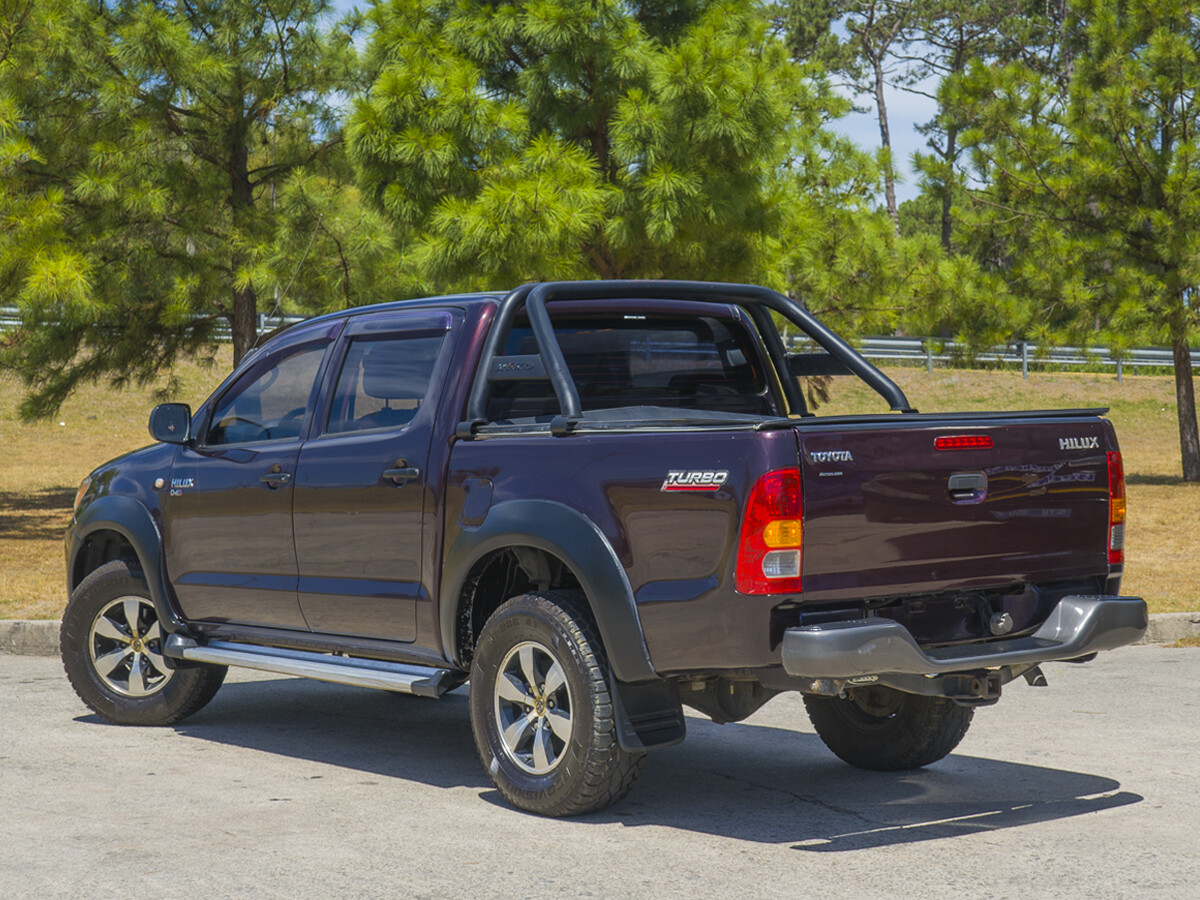 Toyota Hilux DX TD 2.5 4x2 Extra Full | Permuta / Financia Toyota Hilux DX TD 2.5 4x2 Extra Full | Permuta / Financia