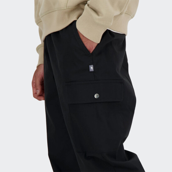 Pantalón New Balance Twill Cargo Negro