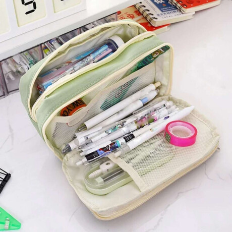 Cartuchera con divisiones y visor 12x22x9cm Verde