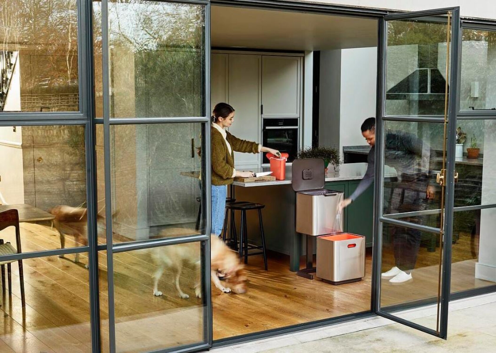 Papelera y reciclador Totem Max 60 L Joseph Joseph 