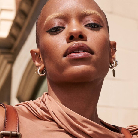 Stick Multifunción Maybelline Lifter Stix N°25 Stick Multifunción Maybelline Lifter Stix N°25