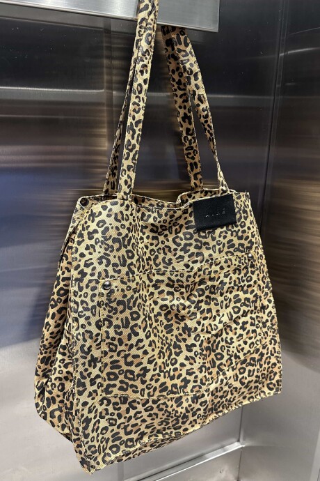 PRE-VENTA MAXI BOLSO ANIMAL PRINT (Fecha de entrega aprox. 06/08) PRE-VENTA MAXI BOLSO ANIMAL PRINT (Fecha de entrega aprox. 06/08)