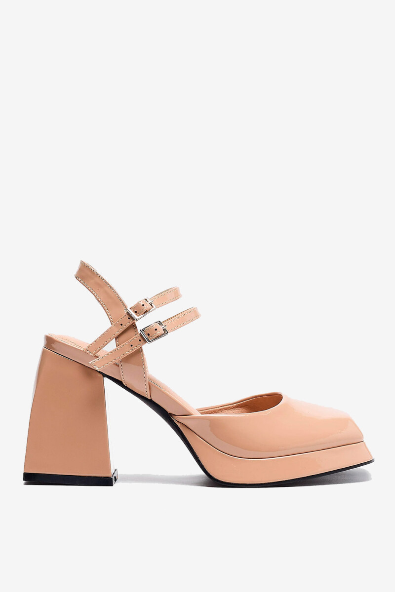 TACON SUMA Nude