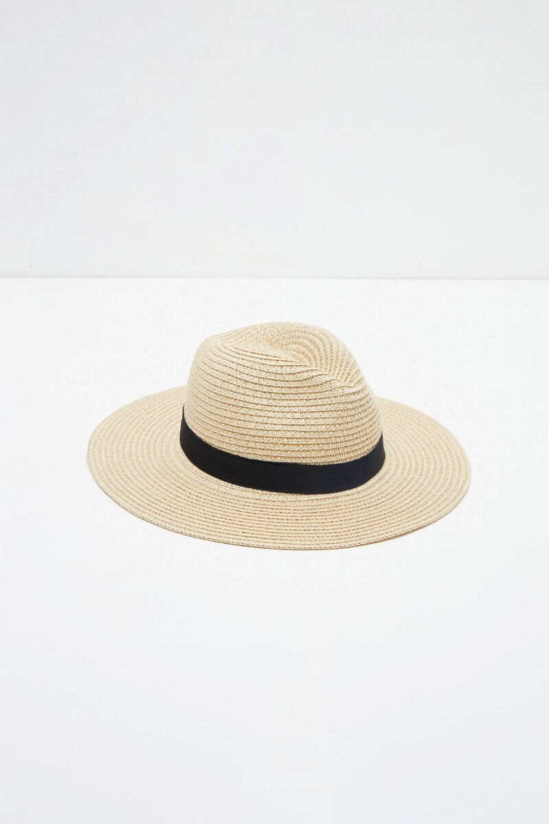 Sombrero con cinta en contraste crudo