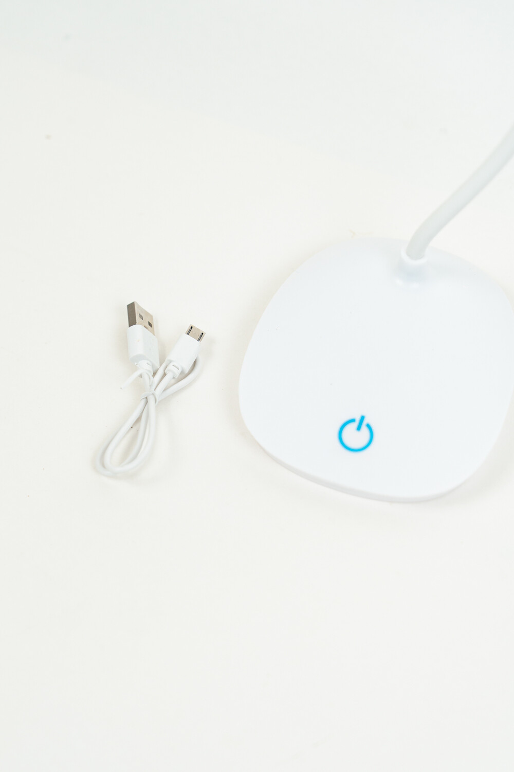 Lampara De Mesa Lucio Blanco