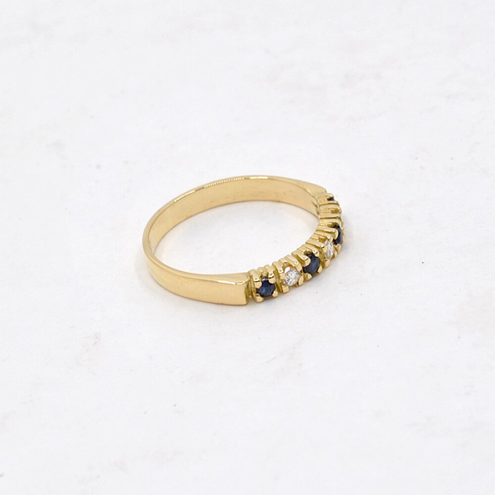 Anillo Medio Sinfin En Oro 18K Y Brillantes Anillo Medio Sinfin En Oro 18K Y Brillantes