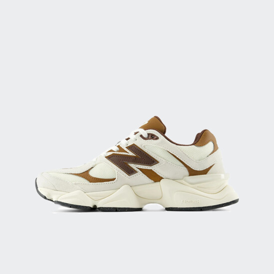 Championes New Balance 9060 Marrón