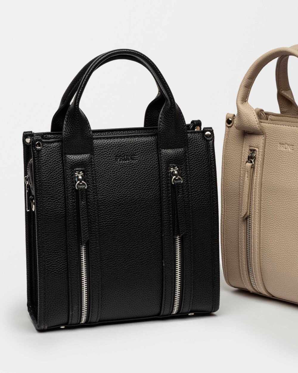 Cartera de Mano Oak en Efecto Cuero Liso Negro