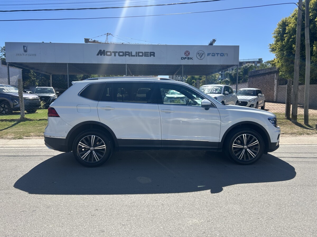 Volkswagen Tiguan 2021 EXCELENTE ESTADO! | Permuta/ Financia Volkswagen Tiguan 2021 EXCELENTE ESTADO! | Permuta/ Financia