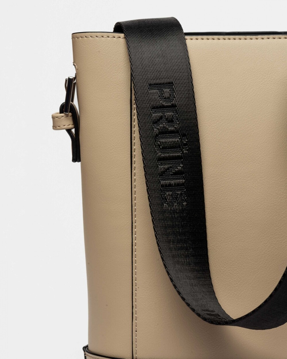 Bandolera Akira en Efecto Cuero Liso Taupe