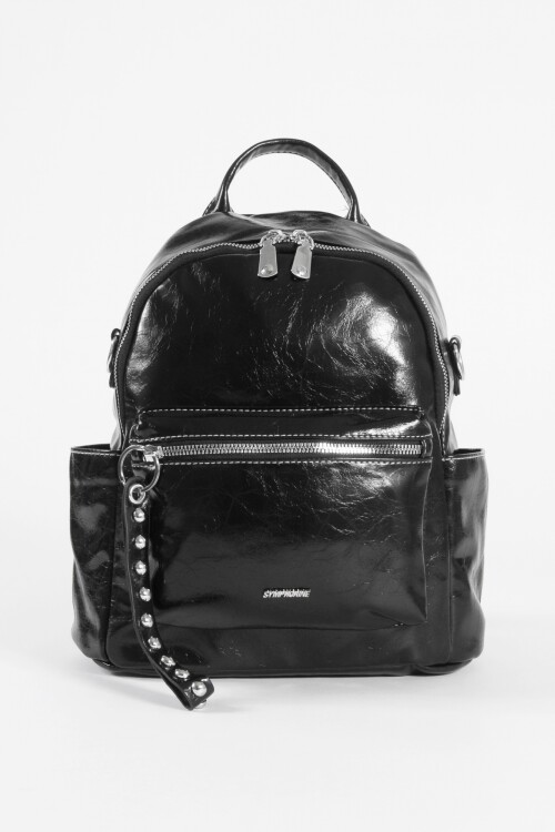 Mochila con llavero de tachas negro